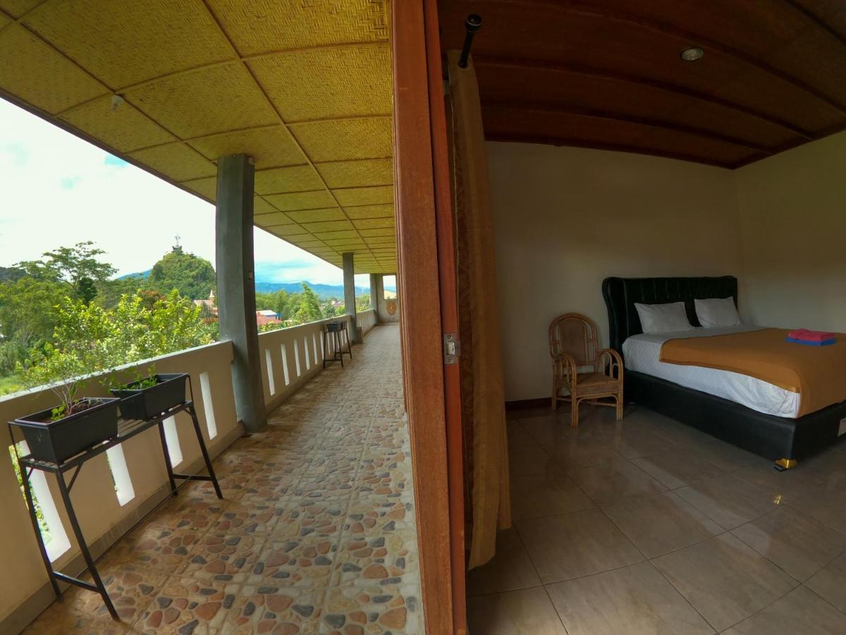 Pias Poppies Hotel Rantepao Eksteriør billede